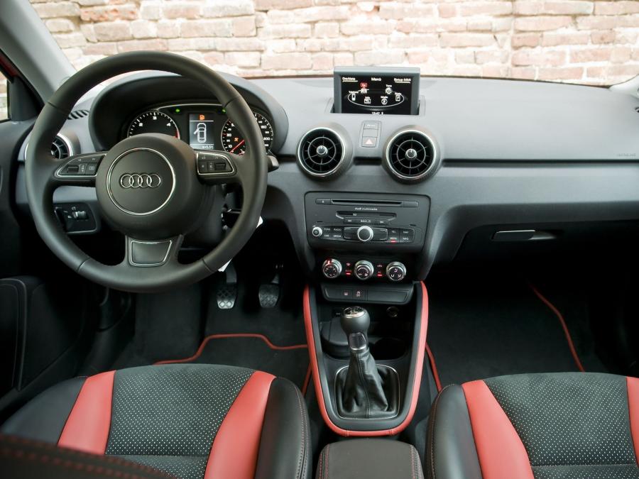 Торпедо Audi A1 Blade by Aznom (8X) 2011 года  (фото 4 из 20)